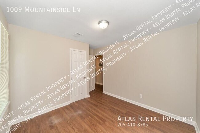 Building Photo - 1009 Mountainside Ln
