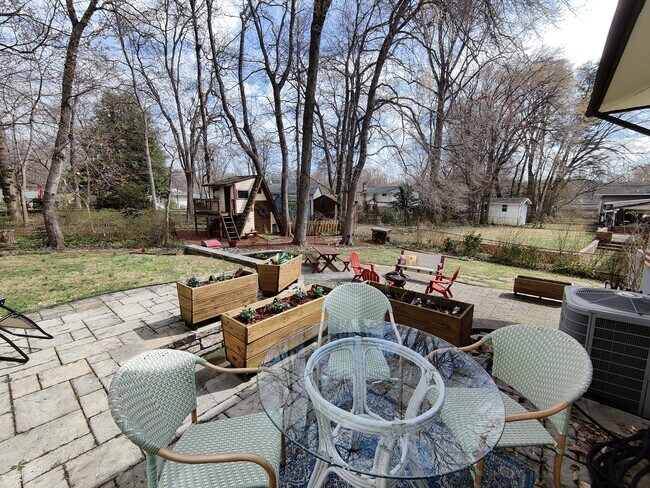 Building Photo - 11106 Del Rio Dr