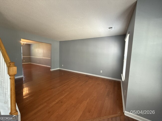 Building Photo - 1002 Odelle Cir