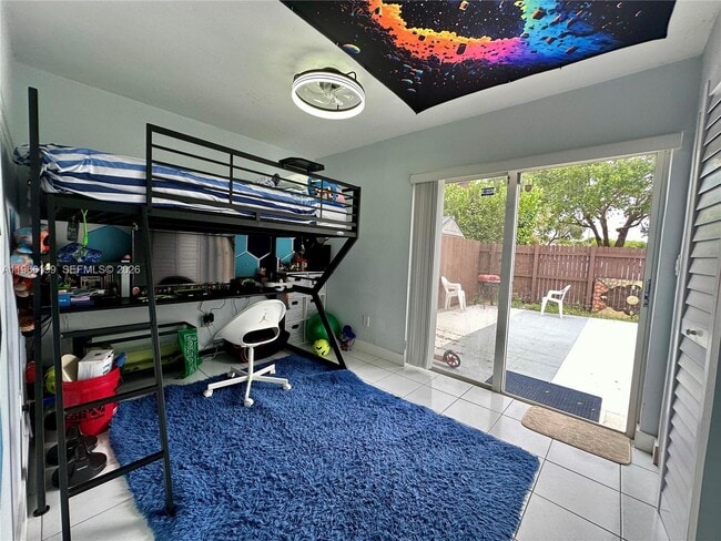 Building Photo - 6712 SW 114th Ave