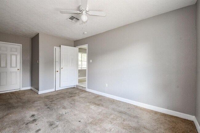 Building Photo - 1623 Camille St