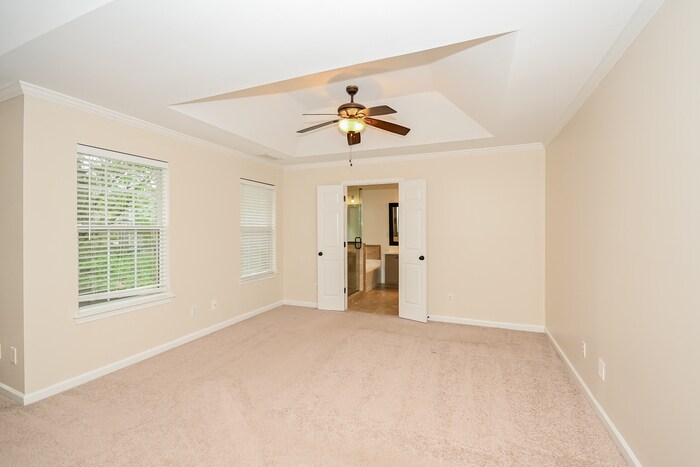 Building Photo - 227 Woodcreek Way