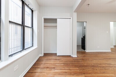 Building Photo - 7726 N Marshfield Ave