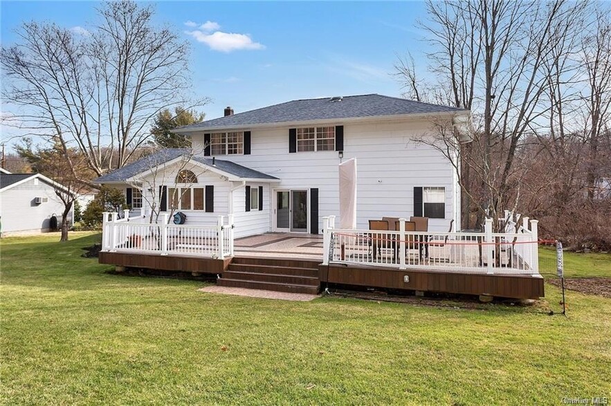 Building Photo - 2185 Sultana Dr