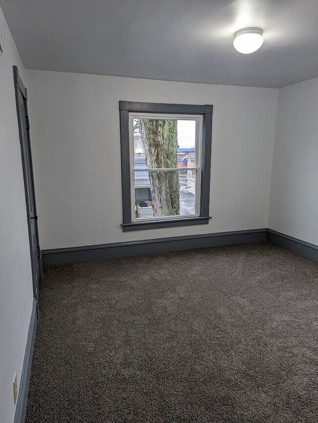 Building Photo - 299 Randolph St