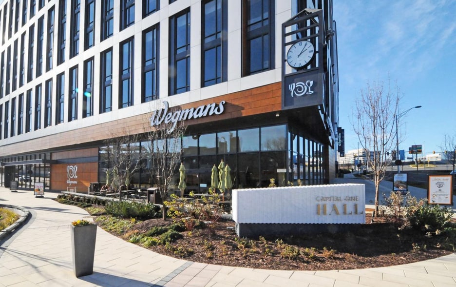 Walk to Wegmans - 1581 Spring Gate Dr