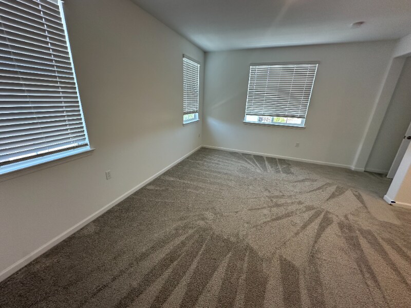 Building Photo - 1652 Matmor Rd