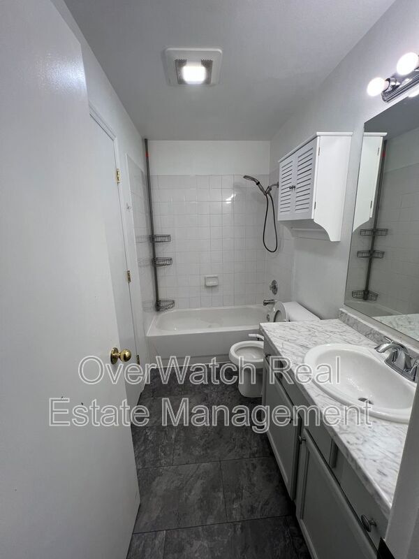 Building Photo - 17925 Beaujolais Dr