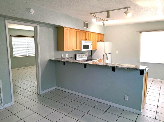 Kitchen - 1225 SW 4th Ct