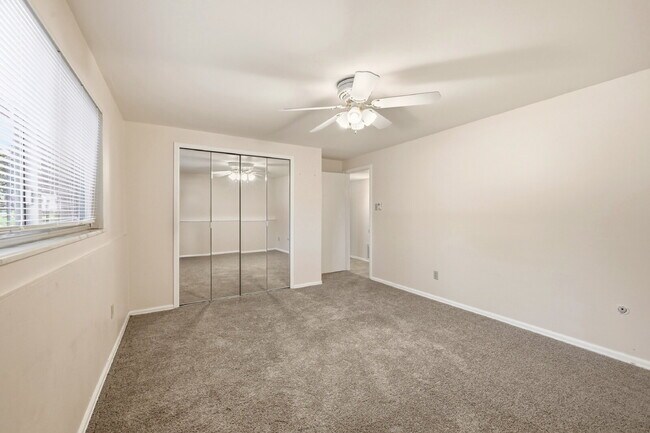 Building Photo - $1,995.95 4-bed, 1.5 bath, located in Colorado Springs with a large back yard