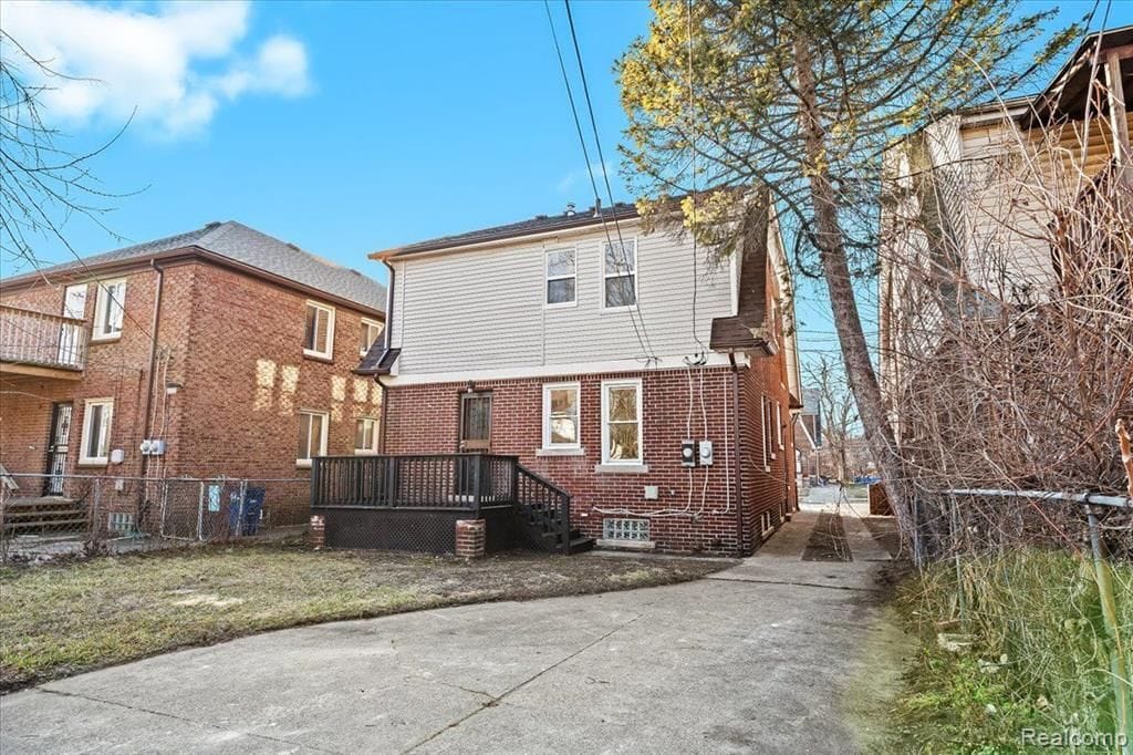 Building Photo - 17178 Roselawn St