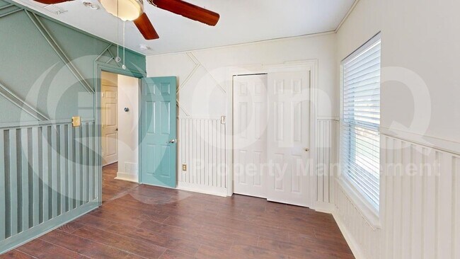 Building Photo - 1524 Hilltop Dr