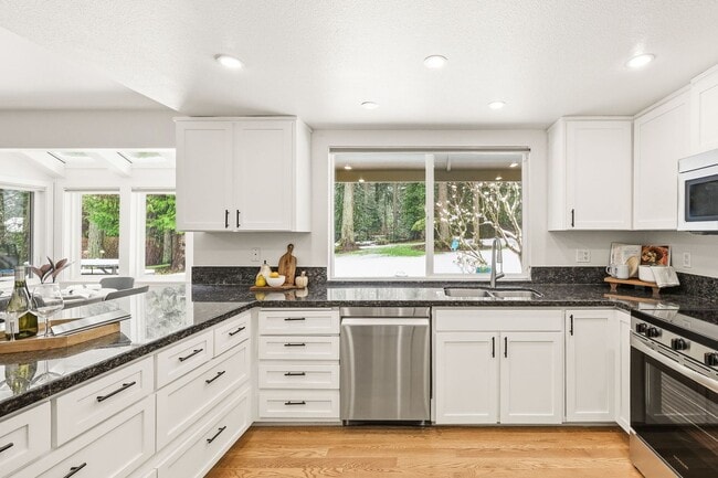 Building Photo - Luxury Acreage Estate in Hollywood Hill | Woodinville Retreat with Modern Upgrades