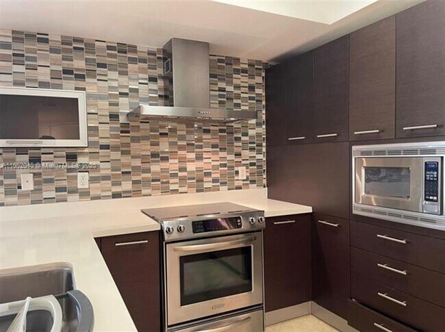 Building Photo - 250 Sunny Isles Blvd