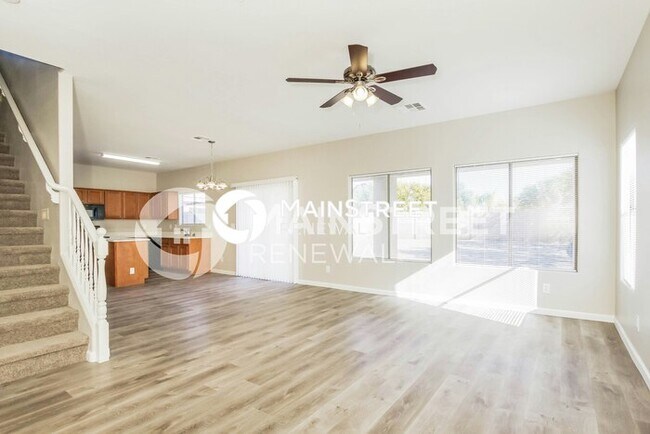 Building Photo - 6 Bedroom Pet-Friendly Home in Tolleson, AZ with Main Street Renewal