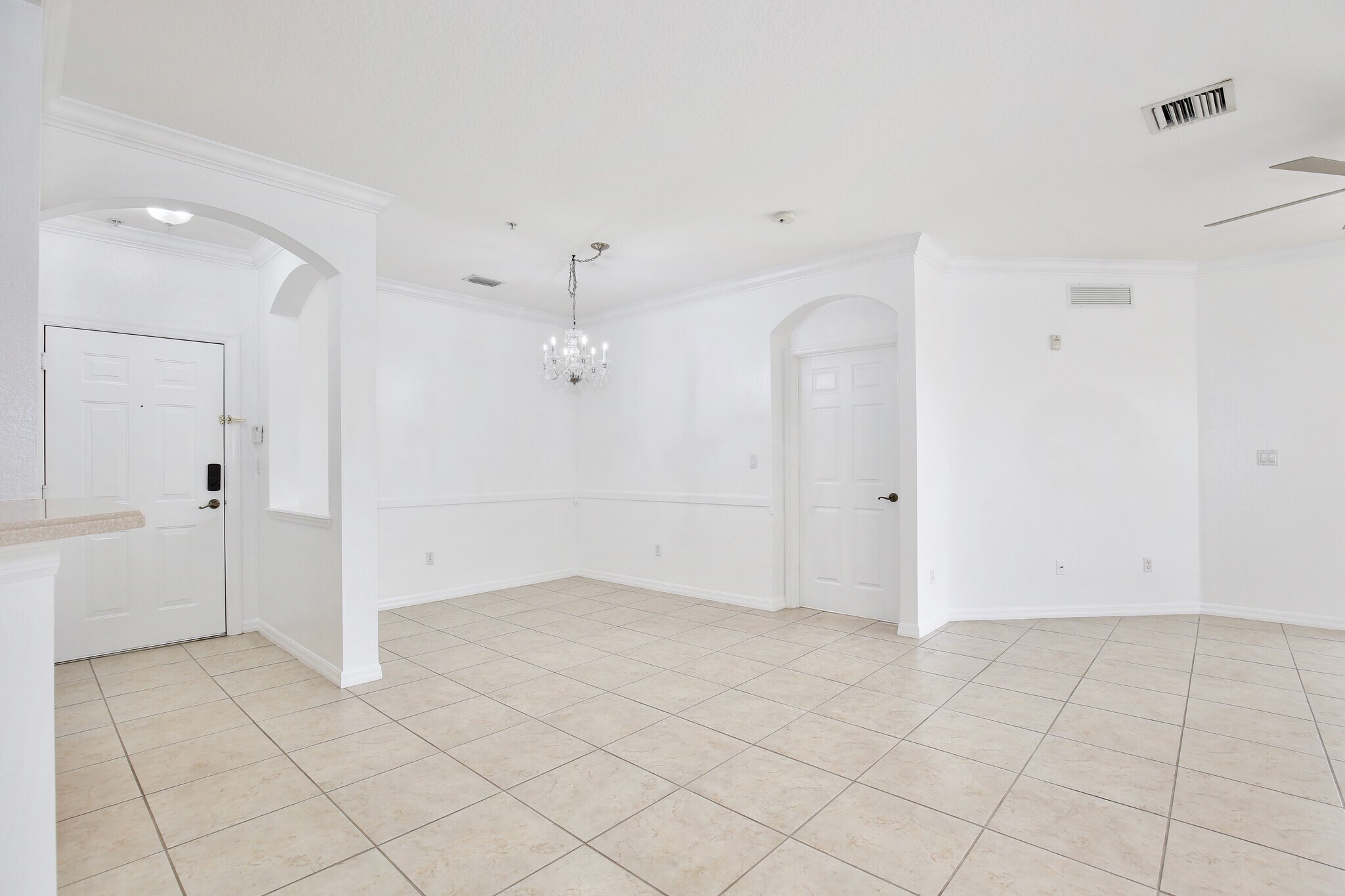 Building Photo - 11564 Mizzon Dr