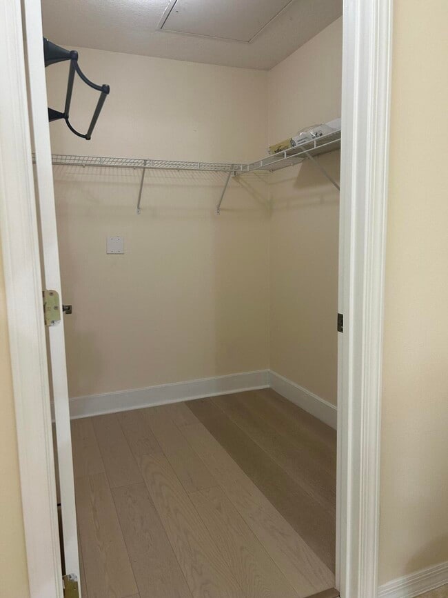 Building Photo - 1687 SE Pomeroy St