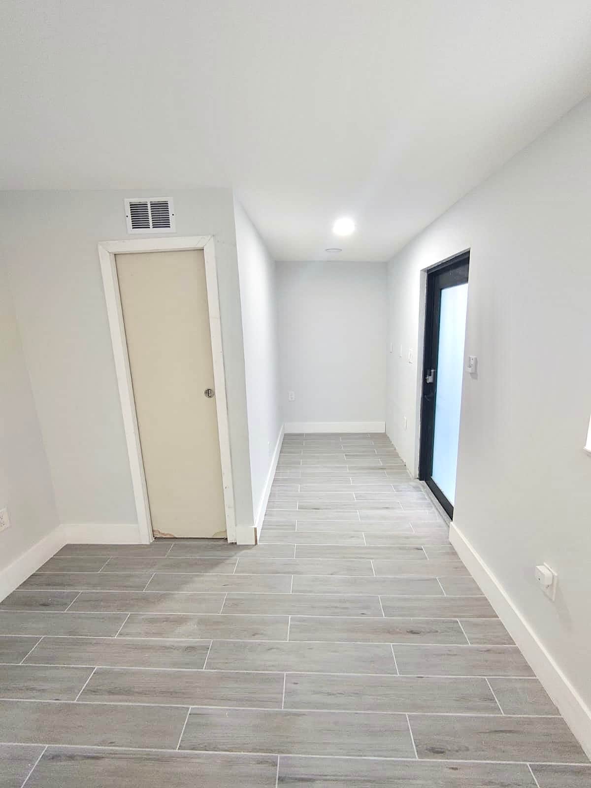 Building Photo - 141 NE 183rd Ter