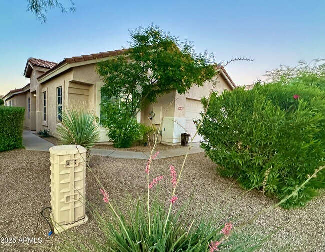 Building Photo - 4256 E Chaparosa Way