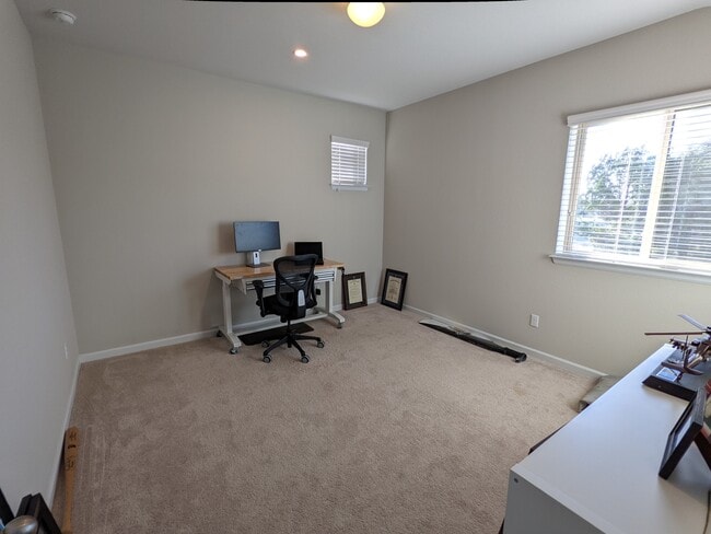 Building Photo - 15008 Cabrillo Way