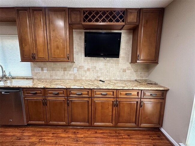 Building Photo - 9918 Cedaredge Dr