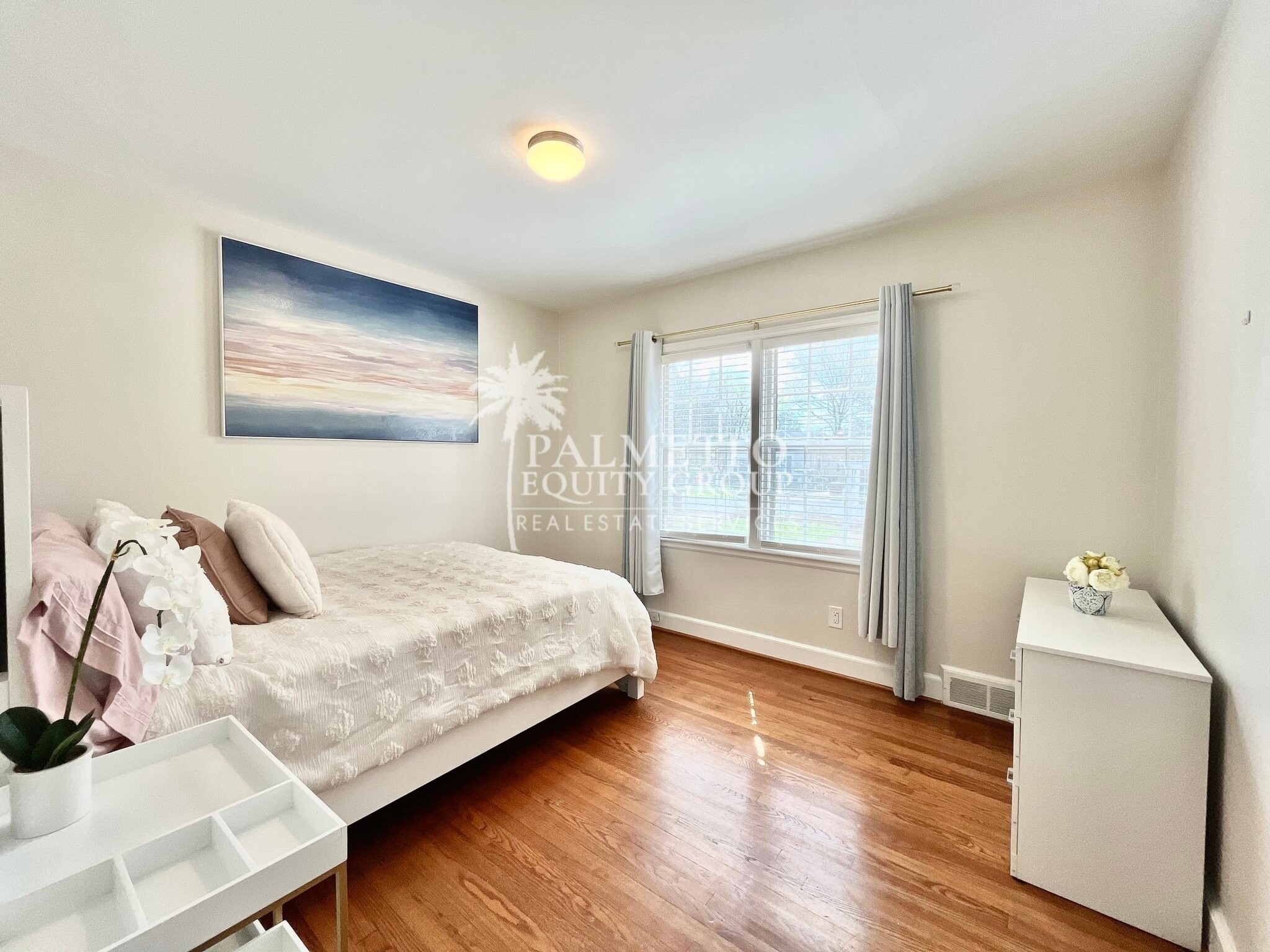 Building Photo - 1132 W Northwood St