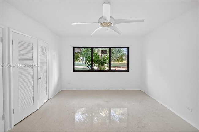 Building Photo - 1100 N Shore Dr
