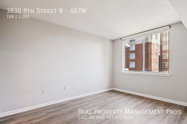 Building Photo - 3830 9th St N