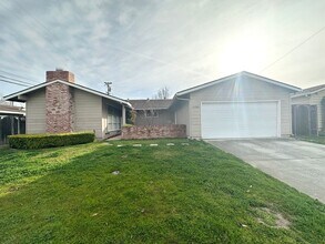 Building Photo - 3 Bed 2 Bath Home in Cupertino! Great Location and Schools!