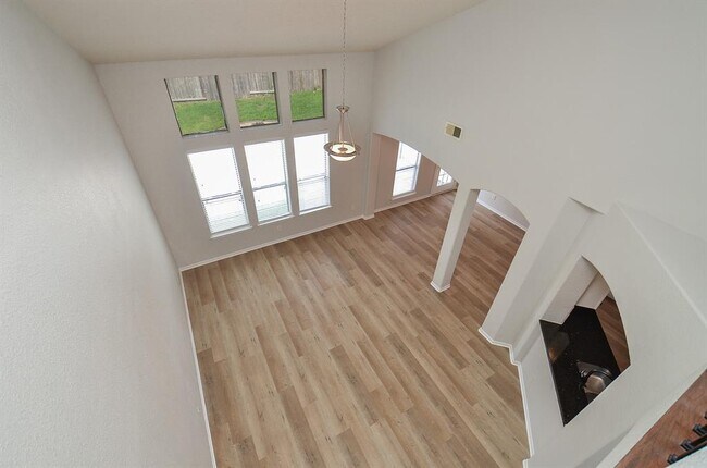 Building Photo - 15219 Bartlett Landing Dr