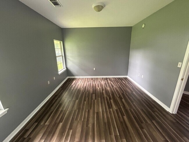 Building Photo - 5878 Chapel Ln