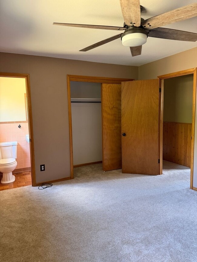 Building Photo - 95 Chapparal Cir