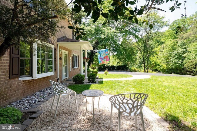 Building Photo - 11503 Vale Rd