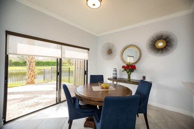 Building Photo - 6115 Bangalow Dr