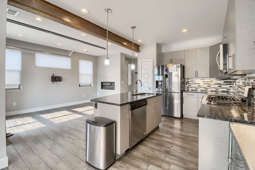 Building Photo - 12243 W Alameda Dr