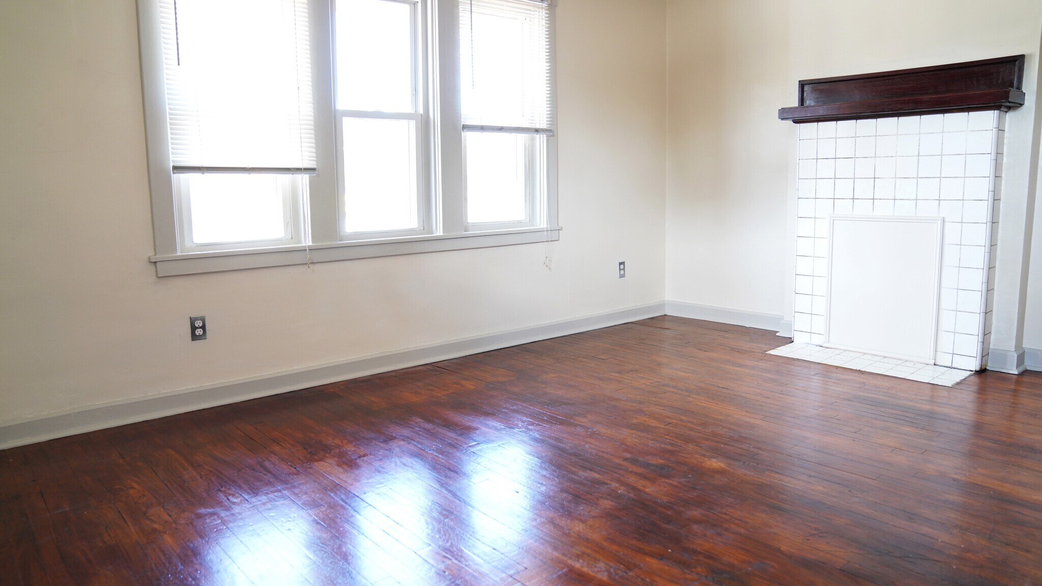 Building Photo - 3406 Beechwood Blvd