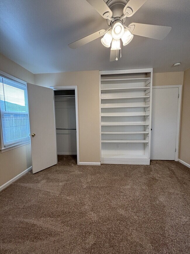 Building Photo - 115 Aylesbury Rd