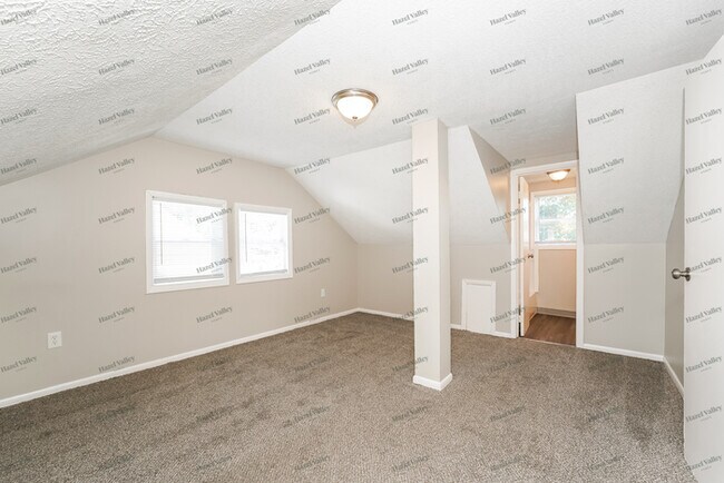 Building Photo - 16209 Glendale Ave
