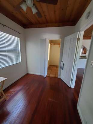 Building Photo - 301 Central Dr