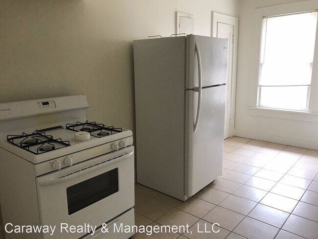 Building Photo - 1 br, 1 bath House - 670 Ockley Dr. #4