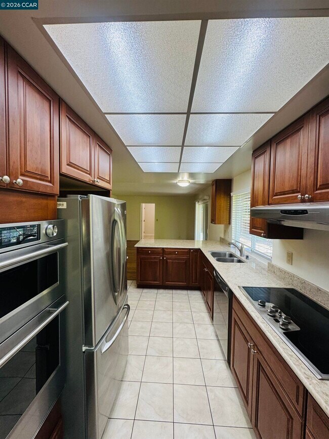 Building Photo - 103 Castle Rock Rd