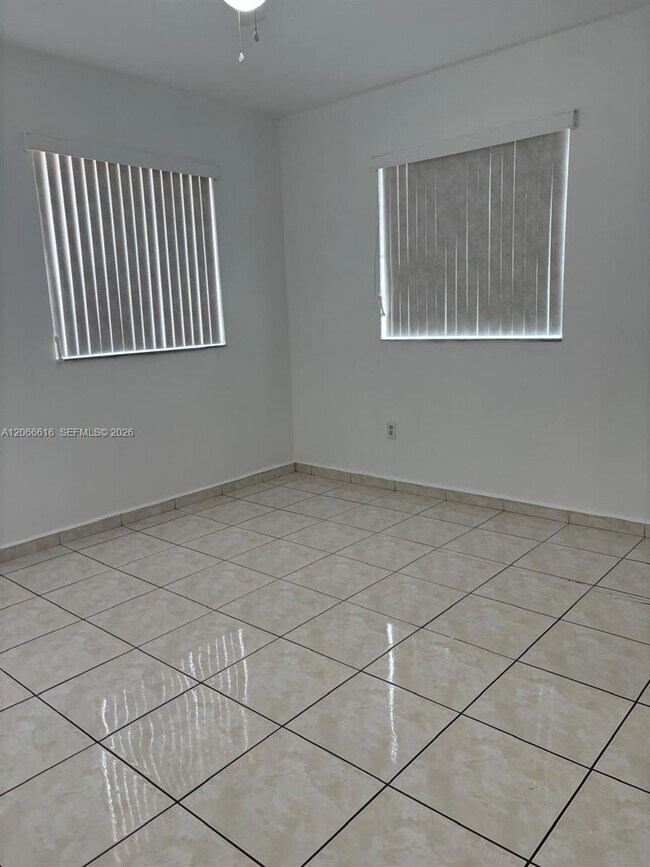 Building Photo - 2953 W 80th St