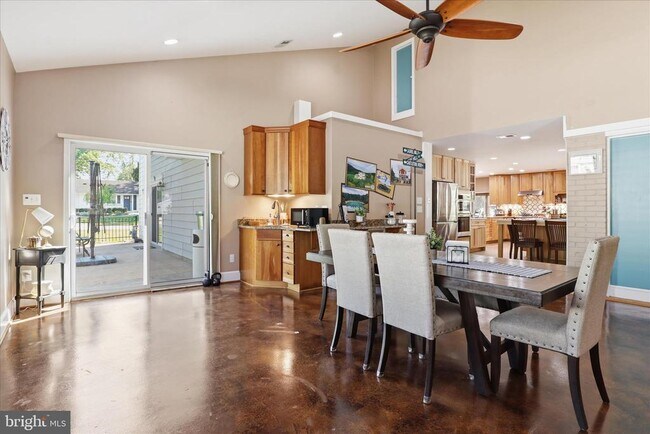 Building Photo - 5202 Garner St