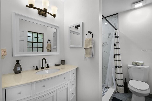 Building Photo - 889 Torchwood Dr