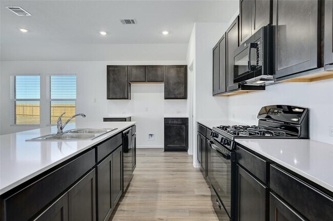 Building Photo - 1015 Ascari Ct