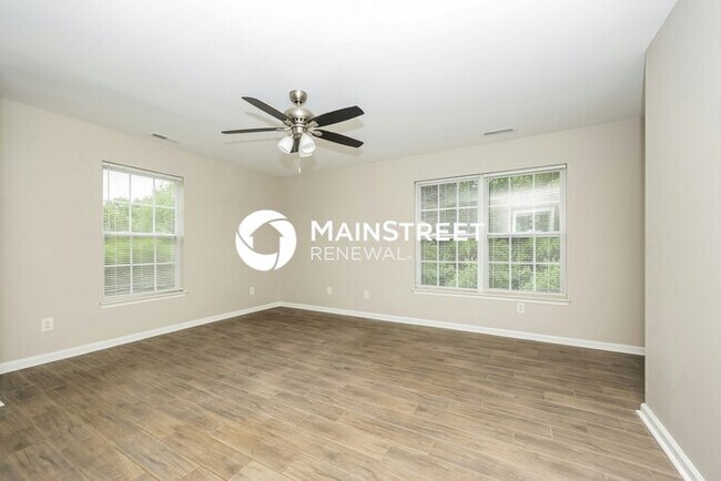 Building Photo - 3 Bedroom Pet-Friendly Home in MOUNT JULIET, TN with Main Street Renewal