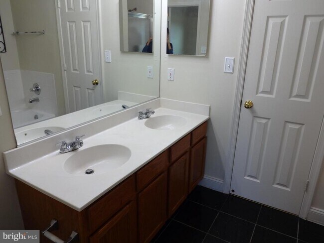Building Photo - 13115 Quail Creek Ln