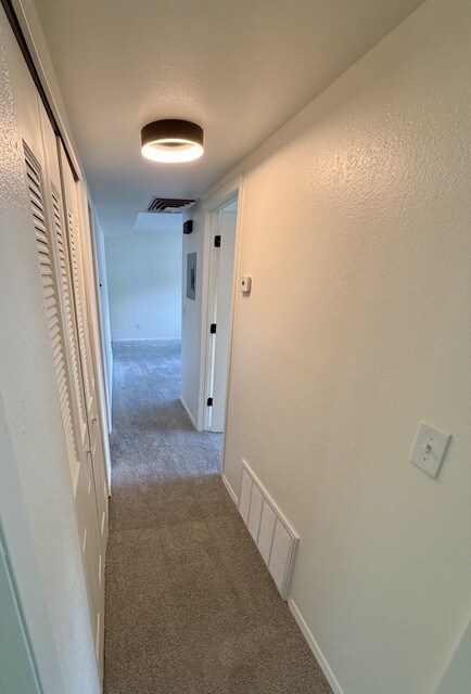 Building Photo - Riverbend Fourplex