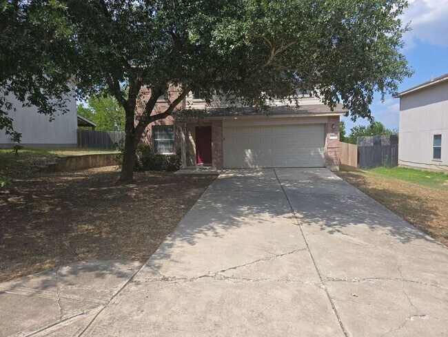 Primary Photo - Cozy 3BR Home with Attached 2-Car Garage!!