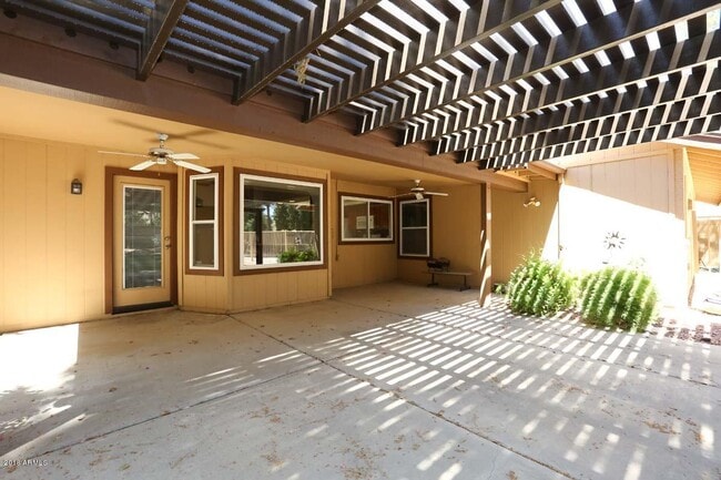 Building Photo - 5109 E Kathleen Rd